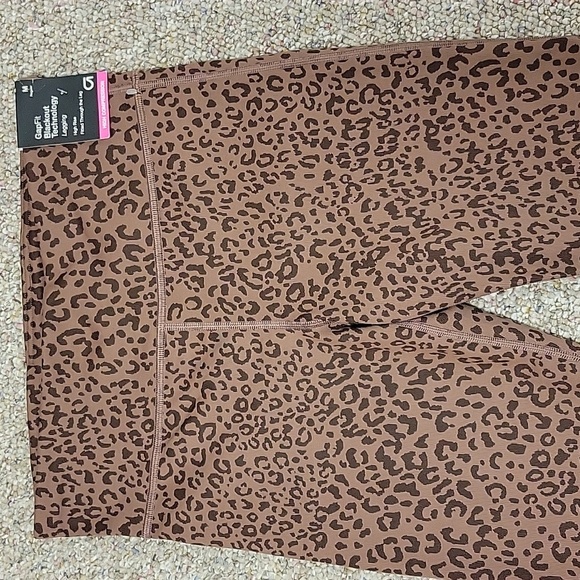GAP Fit, Blackout Technology  High Compression Leggings, women's Sz Med NWT yoga - Picture 2 of 8